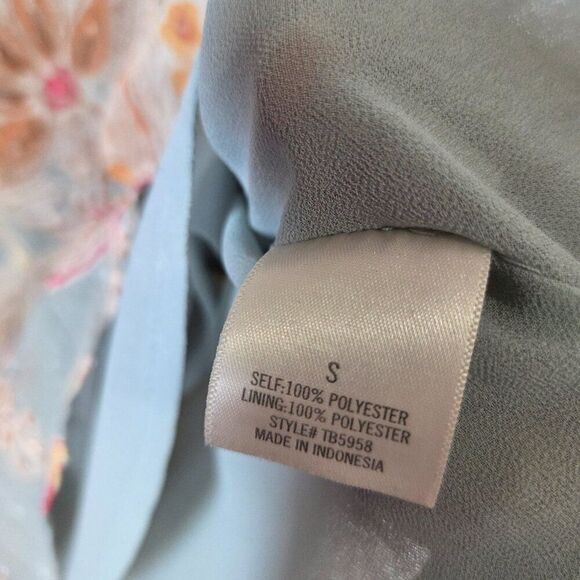 LIKE NEW BLUE RAIN FLORAL BOHO V NECK TANK TOP SIZE SMALL - Picture 13 of 15